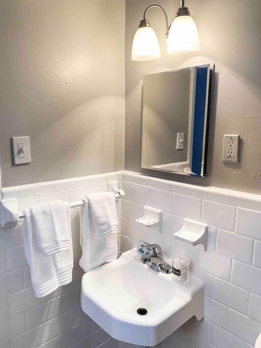 Bmw Suite King Bd,Wd, Fast Wifi Free Parking, Pool, Hospitals Atlanta Luaran gambar